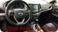 Vehicle photo 14