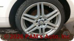Vehicle photo 9
