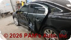 Vehicle photo 7