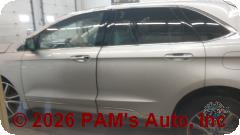 Vehicle photo 7