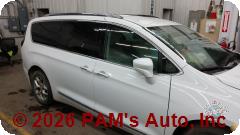 Vehicle photo 3