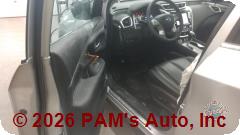 Vehicle photo 10