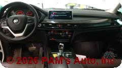 Vehicle photo 14