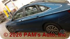 Vehicle photo 7