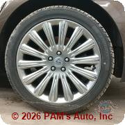 Vehicle photo 9