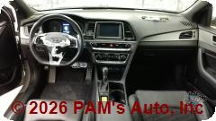 Vehicle photo 14