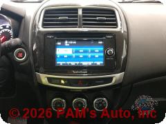 Vehicle photo 13