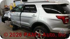 Vehicle photo 7