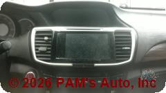 Vehicle photo 13
