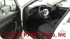 Vehicle photo 10