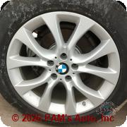Vehicle photo 9