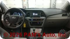 Vehicle photo 14