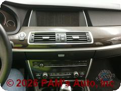 Vehicle photo 13