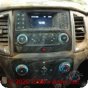 Vehicle photo 13