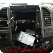 Vehicle photo 13