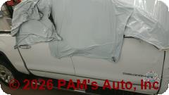 Vehicle photo 3