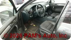 Vehicle photo 10