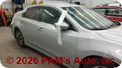 Vehicle photo 3
