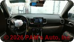 Vehicle photo 14