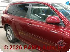 Vehicle photo 3