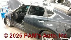 Vehicle photo 7