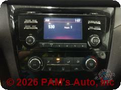 Vehicle photo 13