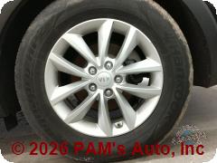 Vehicle photo 9