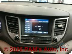 Vehicle photo 13