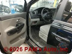 Vehicle photo 10