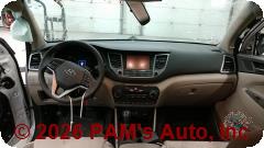 Vehicle photo 14