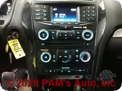 Vehicle photo 13