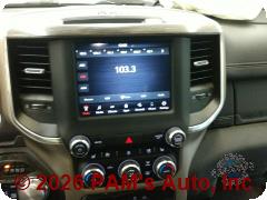 Vehicle photo 13