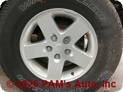Vehicle photo 9