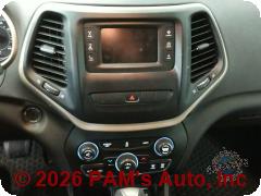 Vehicle photo 13
