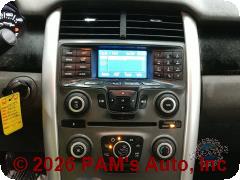 Vehicle photo 13