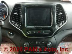 Vehicle photo 13