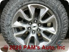 Vehicle photo 9