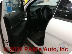 Vehicle photo 10