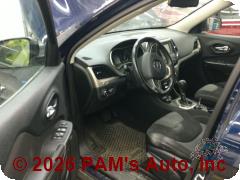 Vehicle photo 10