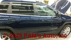Vehicle photo 3