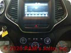 Vehicle photo 13