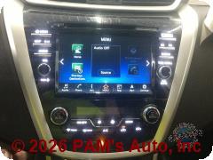 Vehicle photo 13