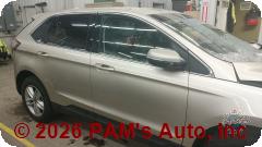 Vehicle photo 3