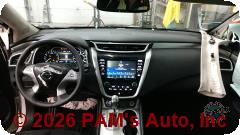 Vehicle photo 14