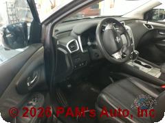 Vehicle photo 10