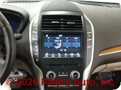 Vehicle photo 13