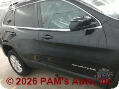 Vehicle photo 3