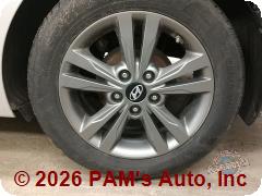 Vehicle photo 9