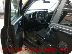 Vehicle photo 10
