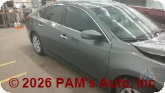 Vehicle photo 3